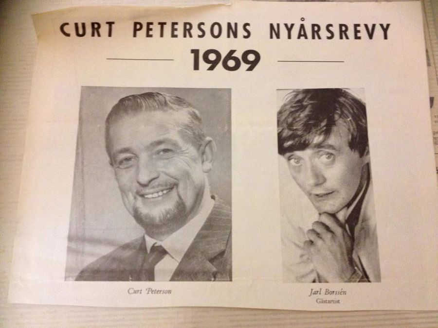 Affisch för Curt Petersons Nyårsrevy 1969 med porträtt av Curt Peterson och gästartisten Jarl Borssén.